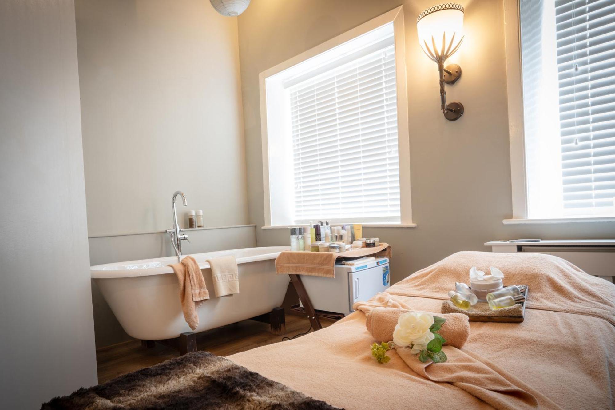 Hotel Waterton Park 4*