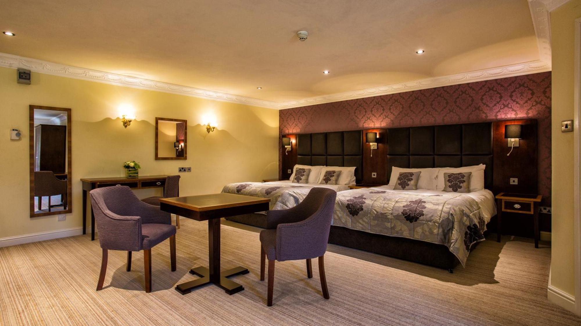Waterton Park 4*