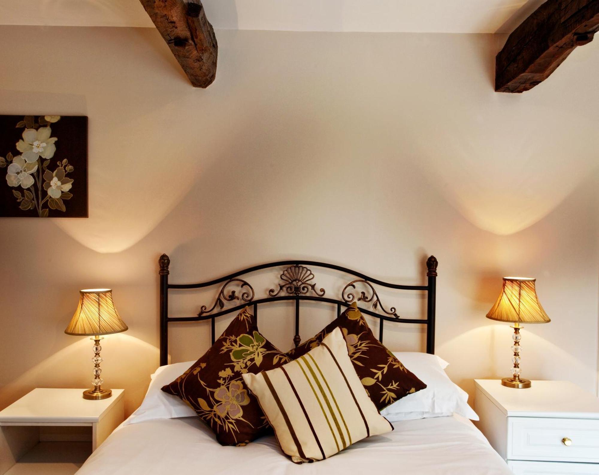 Waterton Park Hotel